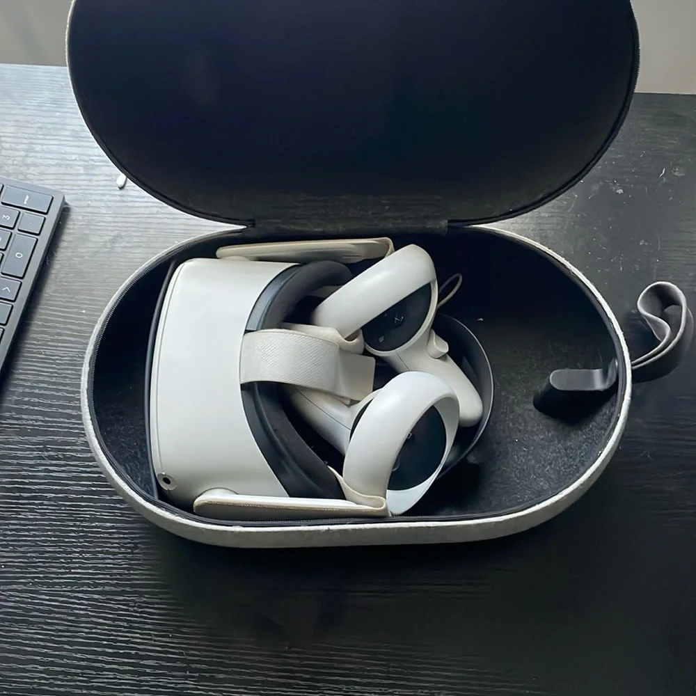 Oculus Quest 2 Vr headset